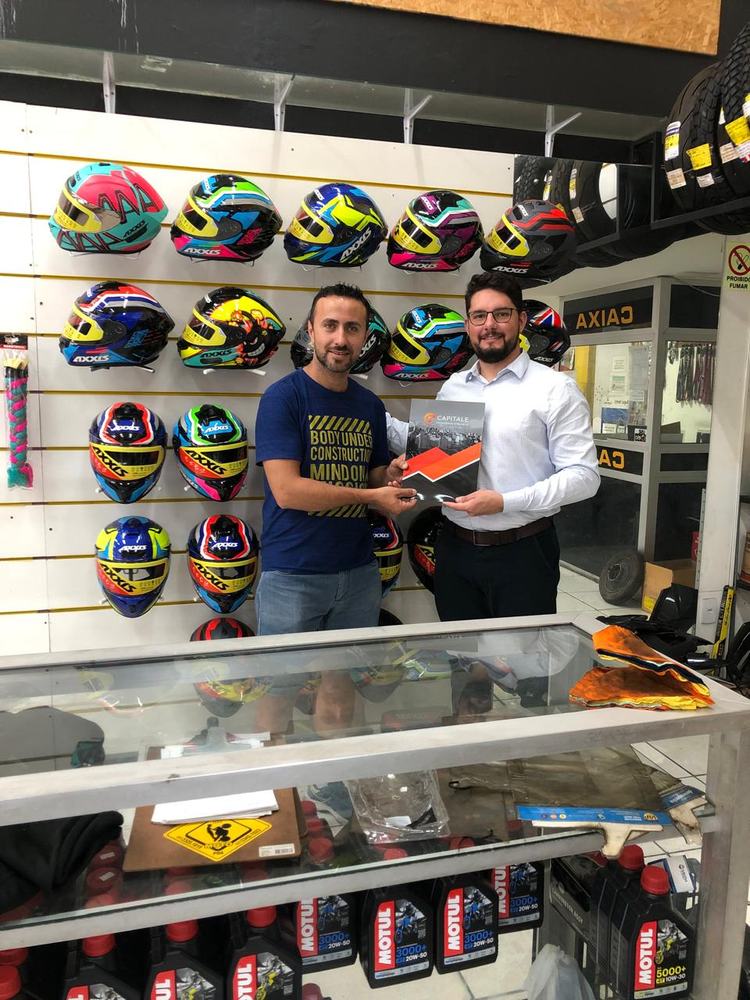 Visita Capitale a loja de pneus